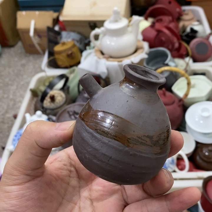 陶瓷艺术品及陶瓷壶