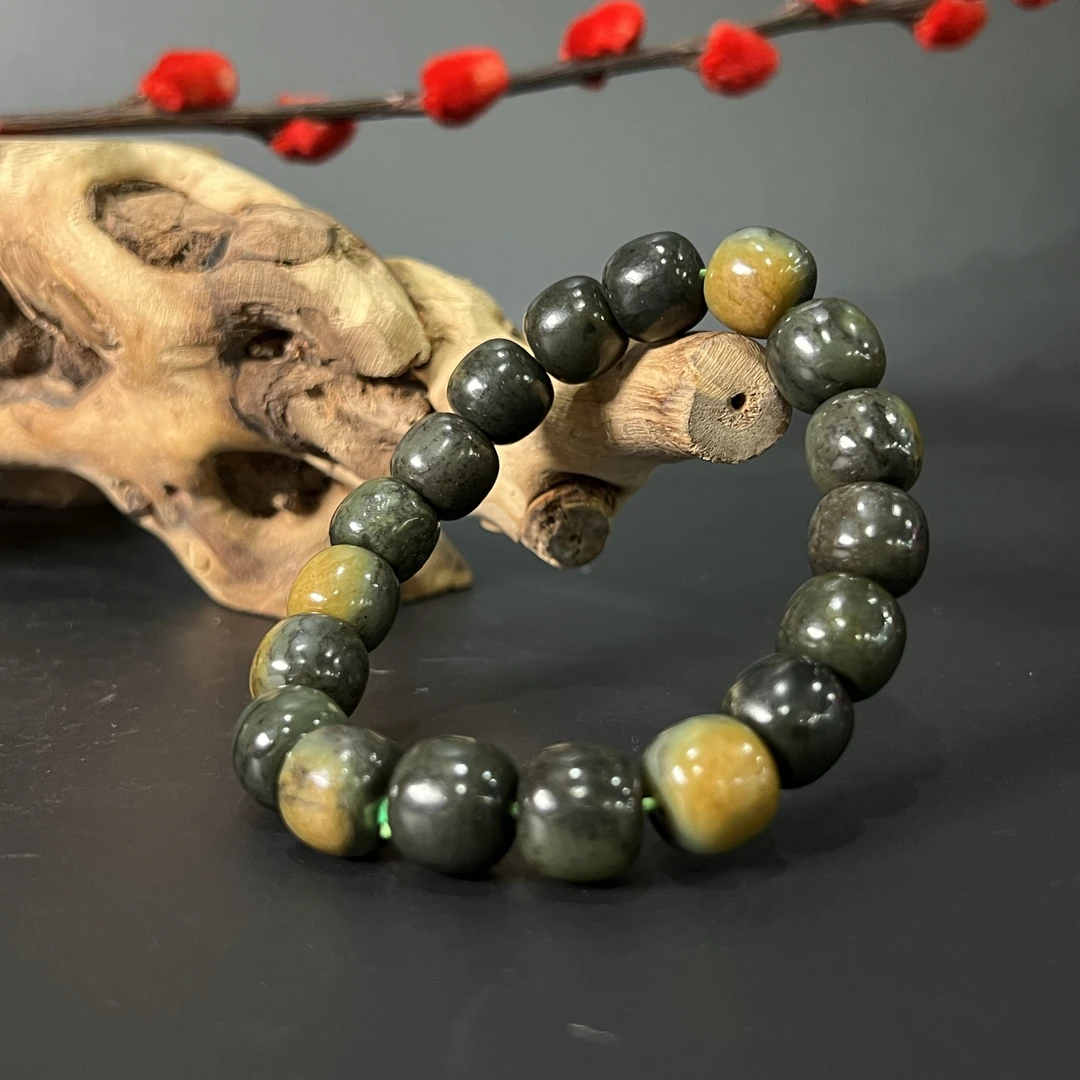 0619GC114和田玉手串