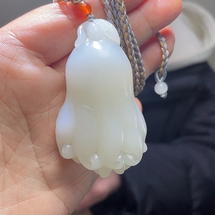 和田玉未镶嵌把件