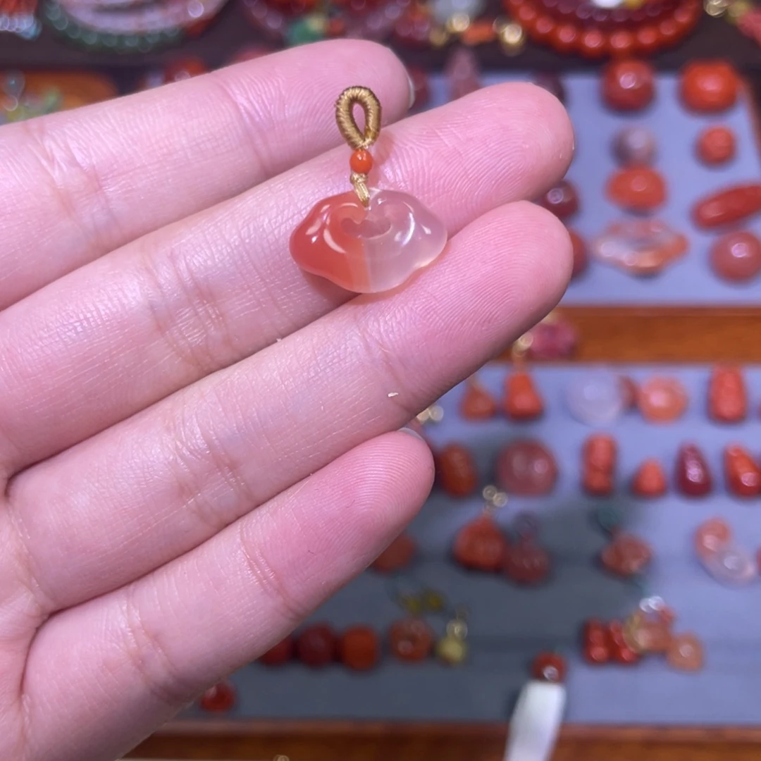 南红玛瑙未镶嵌如意锁