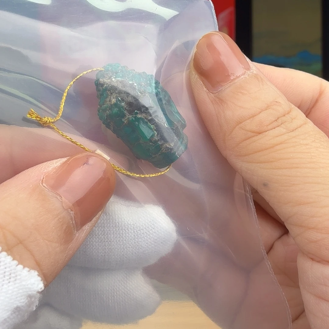 何***安绿松石未镶嵌珠宝奇石