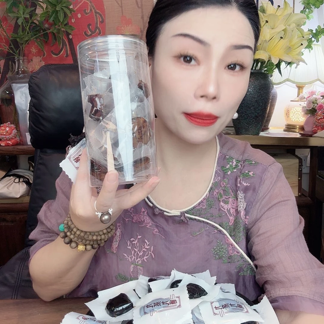 琉璃手工艺品黄精抱枣250克