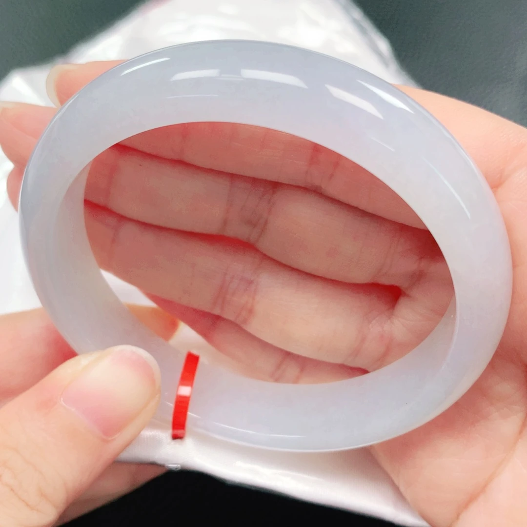 翡翠手镯未镶嵌57圈