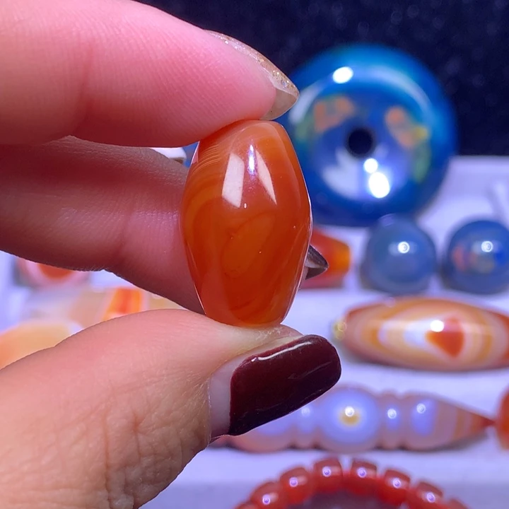 用***4玛瑙/玉髓未镶嵌颈饰