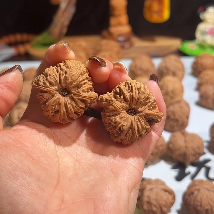 Y***l核桃文玩核桃南疆石一对