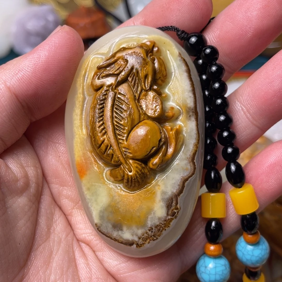 G****石材天然方解石手把件不退换