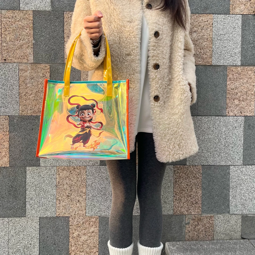 哪吒炫彩时尚沙滩包大容量防水妈咪包干湿两用游泳手提袋