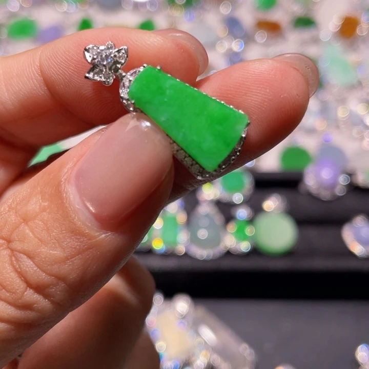 翡翠银S925镶嵌颈饰精品