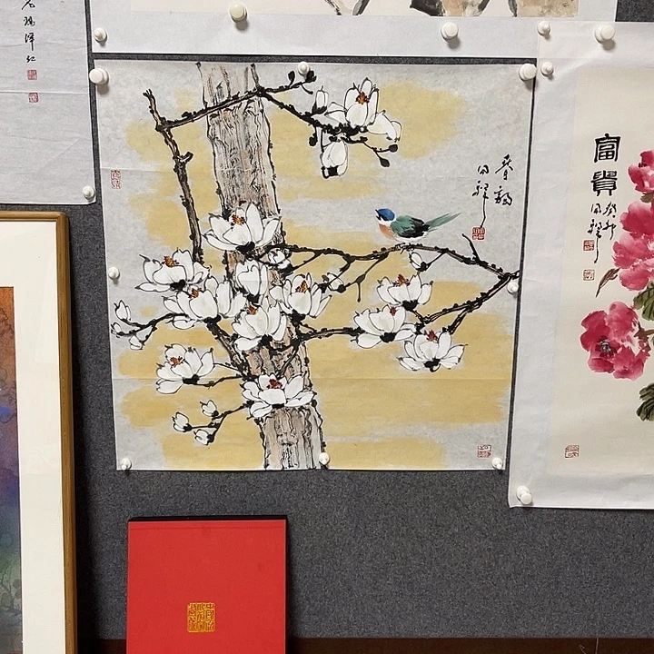 横款周同祥四尺斗方玉兰画