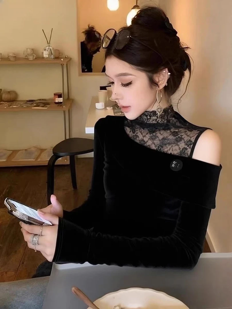 法式纯欲蕾丝拼接丝绒打底衫女秋冬洋气内搭设计感露肩长袖上衣潮