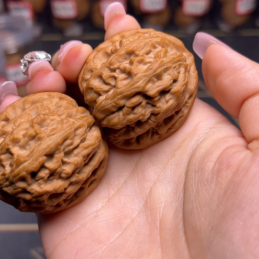 文玩核桃吊坠红锦鲤全品