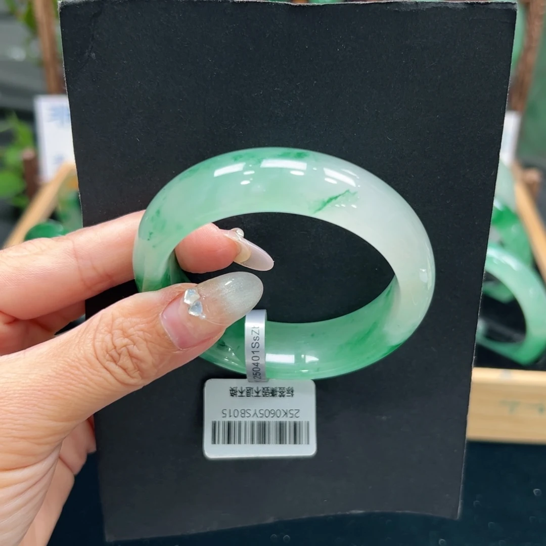 米***T未镶嵌手镯石英质玉➕佳佳54