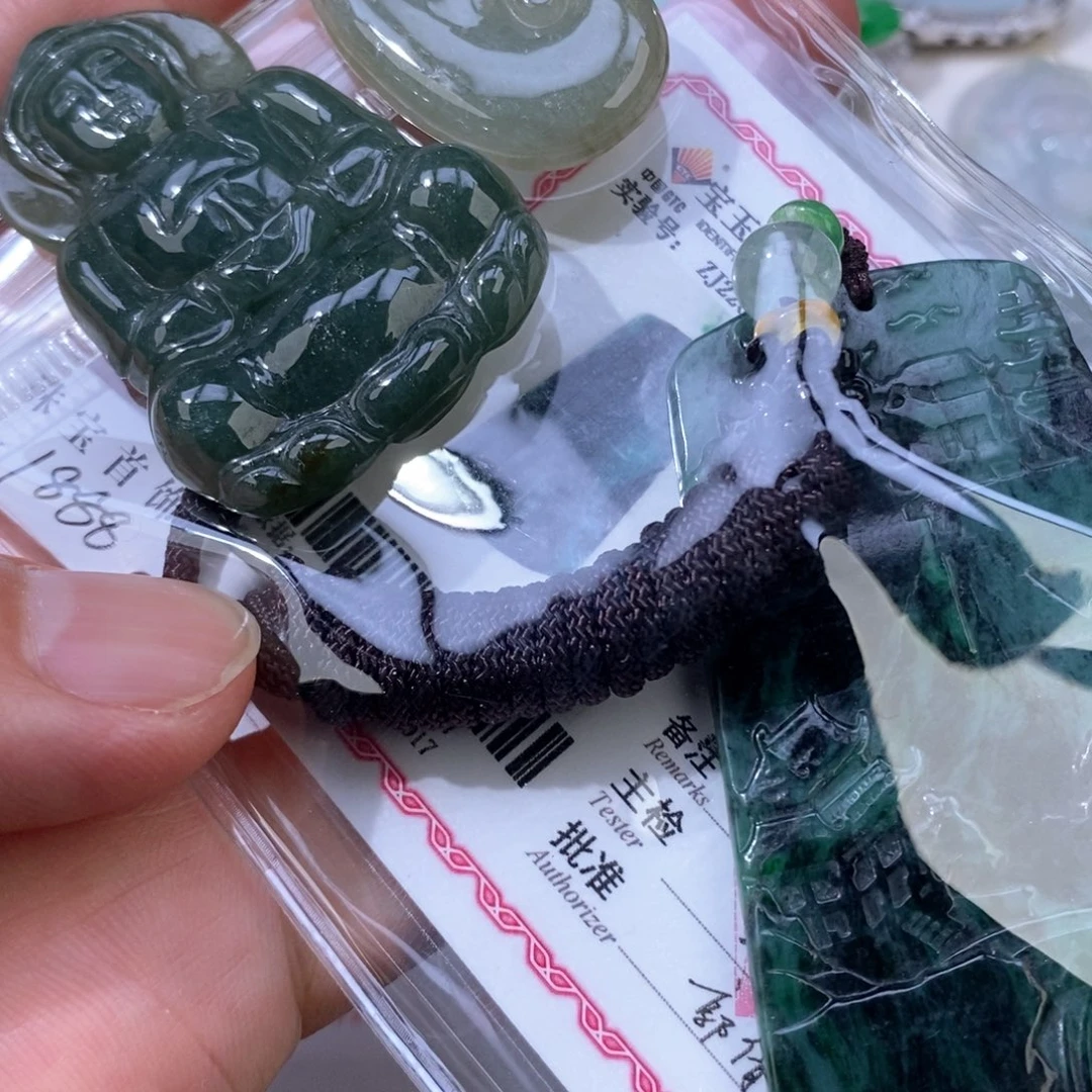 翡翠未镶嵌颈饰木*.