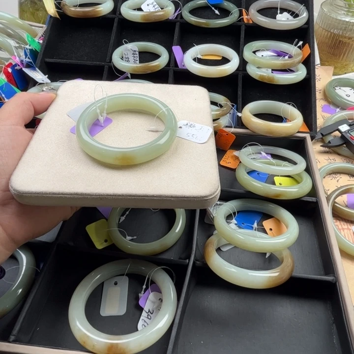 未镶嵌手镯和田玉玲珑美镯58