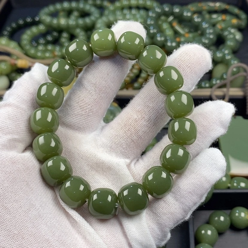 【闪购商品】未镶嵌手链岫岩老玉（透闪石质玉）李*甲