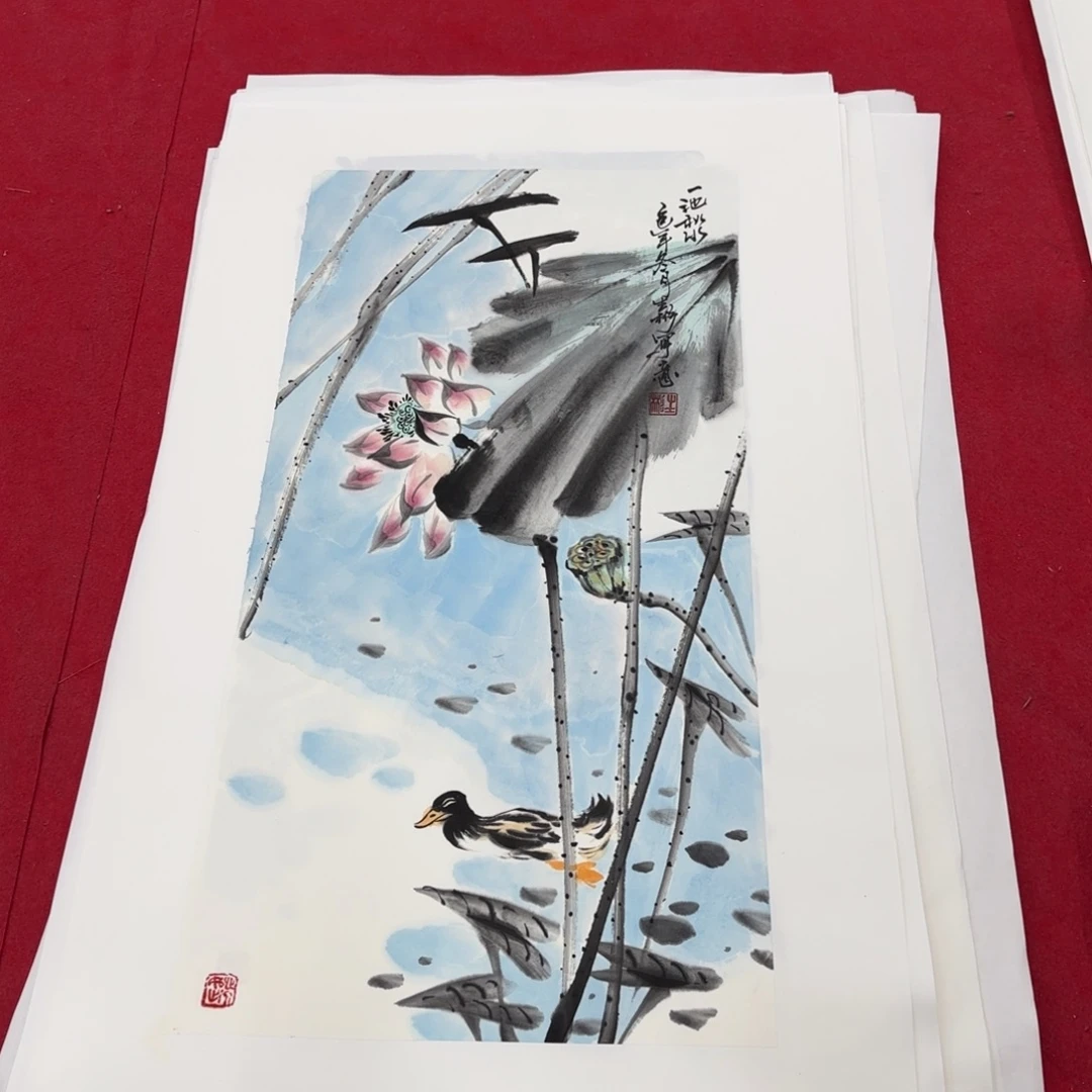 国画花鸟等图案为一体而得