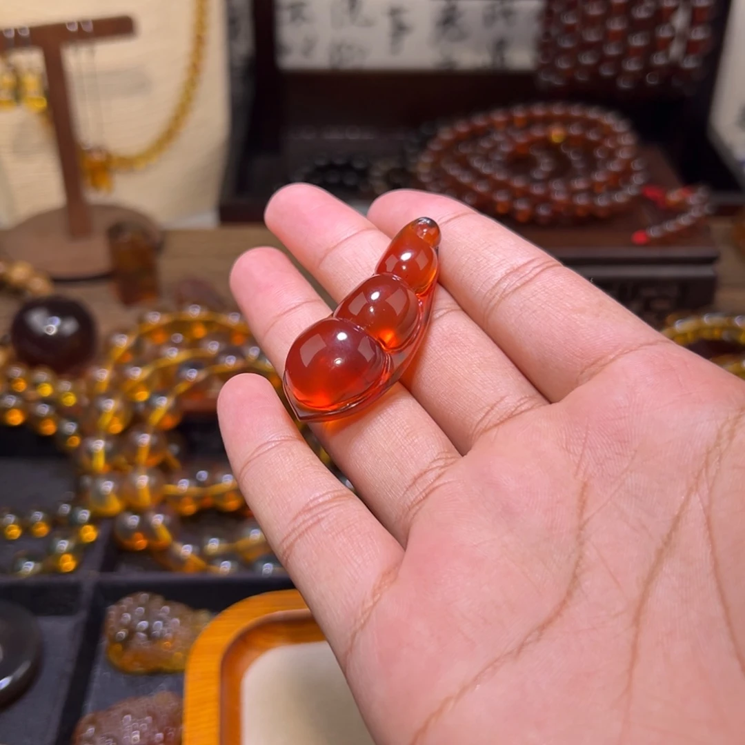 琥珀未镶嵌颈饰四季豆