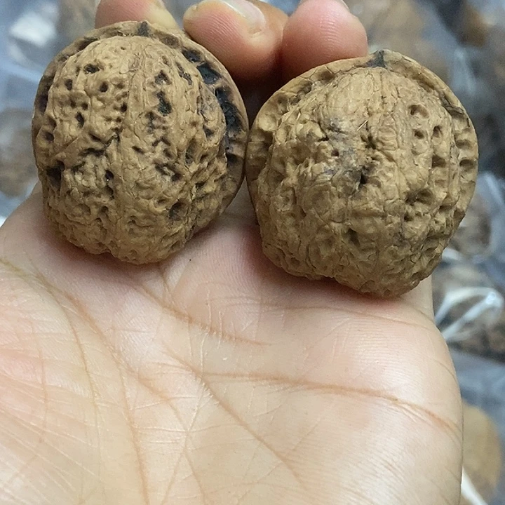把件文玩核桃云南铁核桃基地6