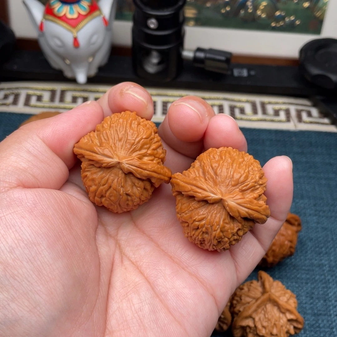 把件文玩核桃全品红皮球白37