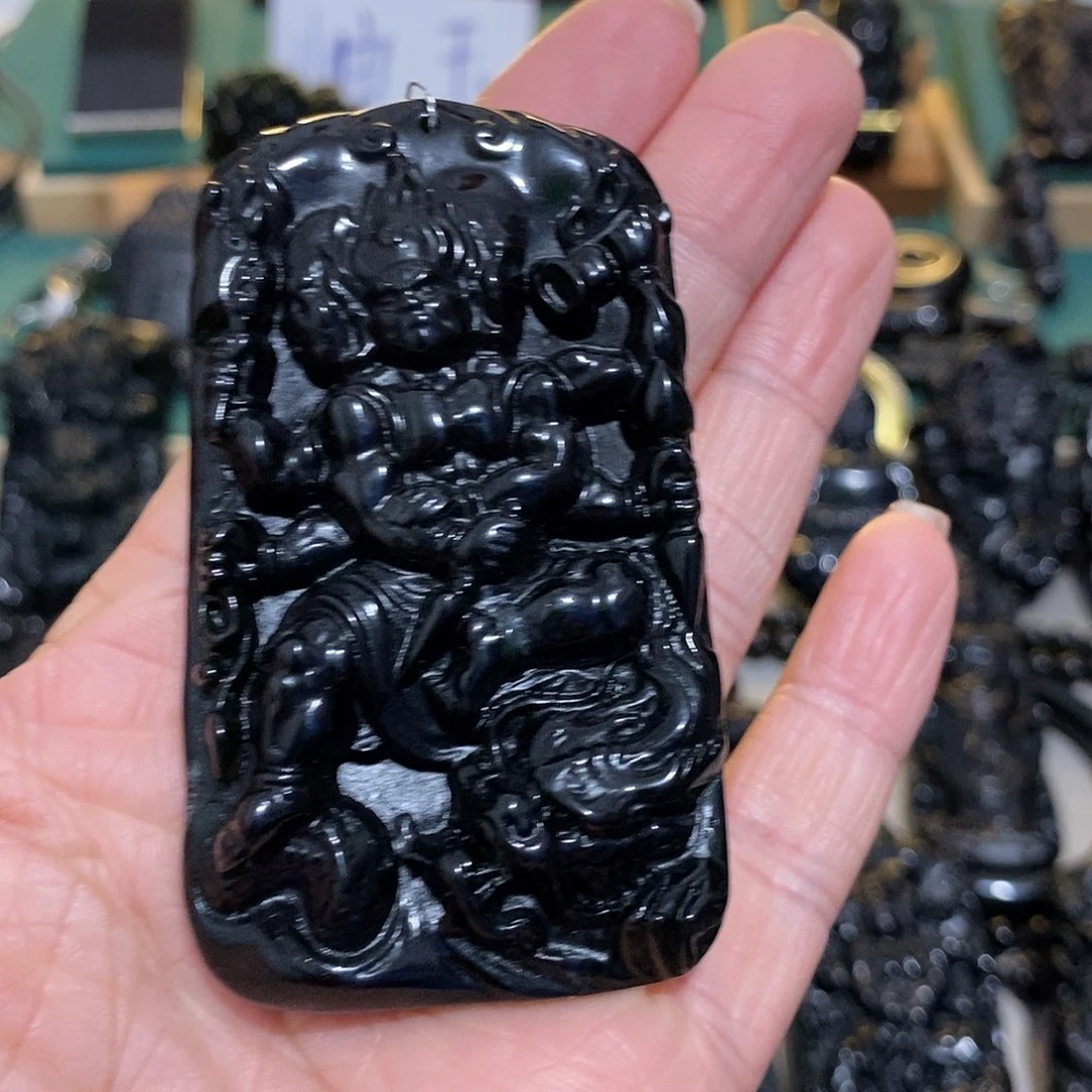 小***卢蛇纹石玉未镶嵌颈饰