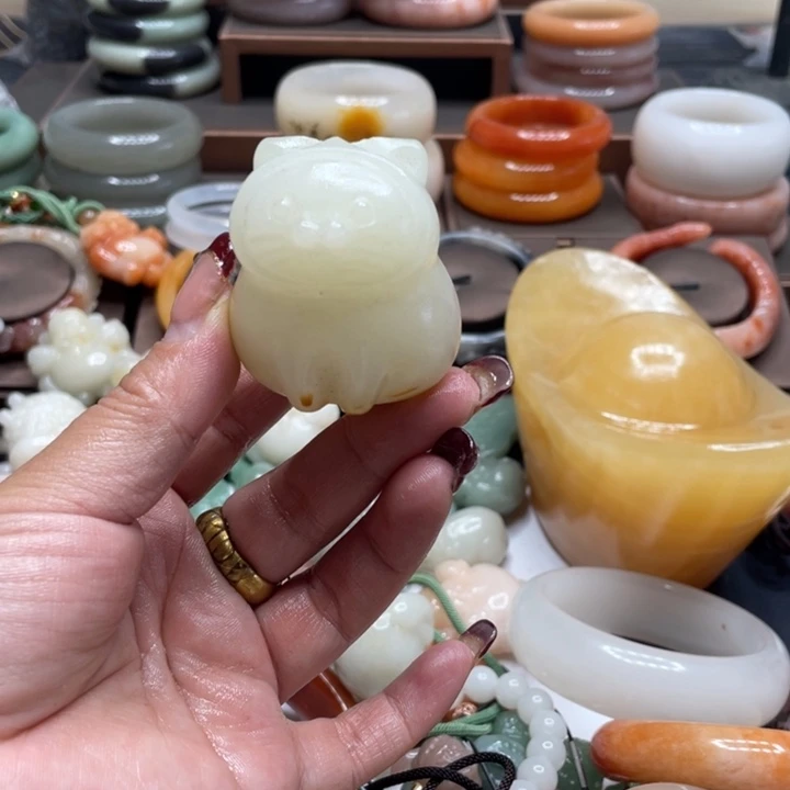 石英岩玉手镯合金