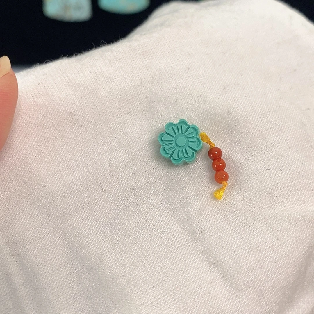 南红玛瑙未镶嵌珠宝奇石