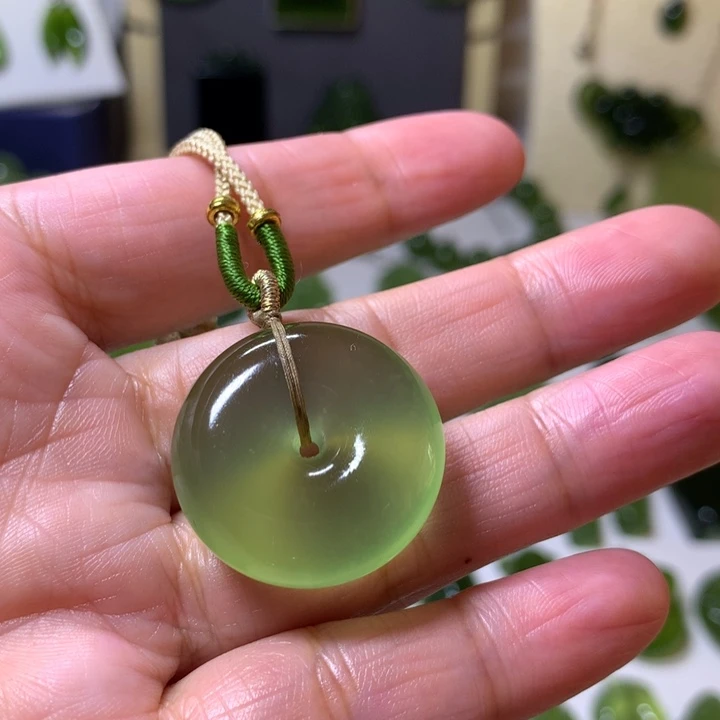 岫玉颈饰未镶嵌吊坠