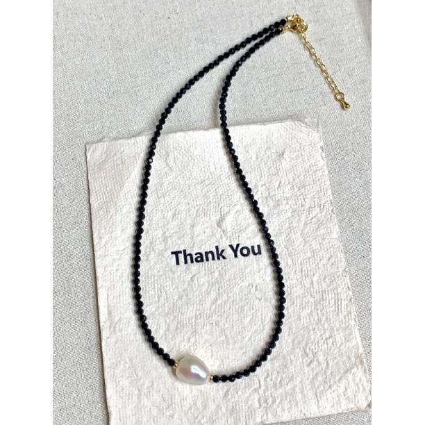 X070闪耀星辰  复古风格轻奢高级感十足的淡水珍珠黑尖晶项链