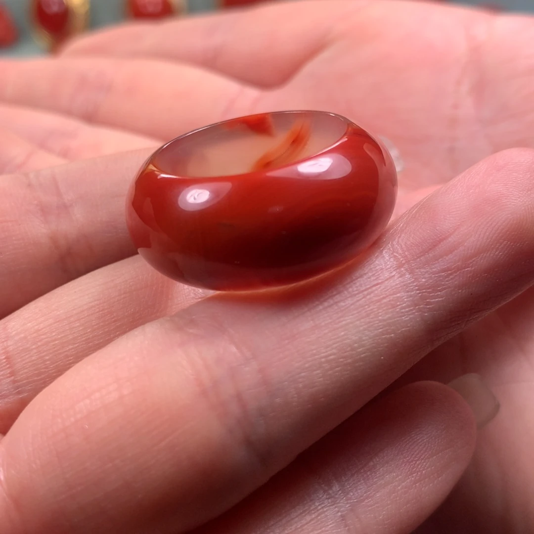 未镶嵌戒圈南红玛瑙