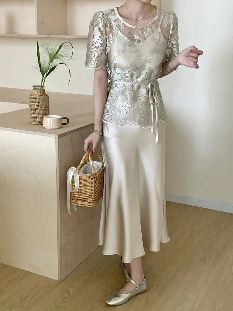 森系慵懒风法式时尚套装时尚泡泡袖女装温柔收腰拼接裙子蕾丝