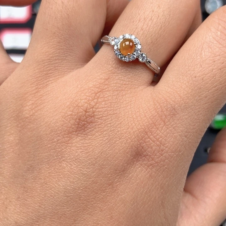 翡翠未镶嵌戒指戒指