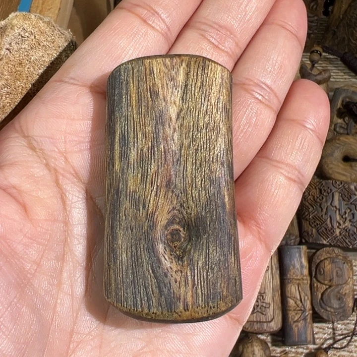 沉香沉香碎屑绿棋楠沉香牌14.8克