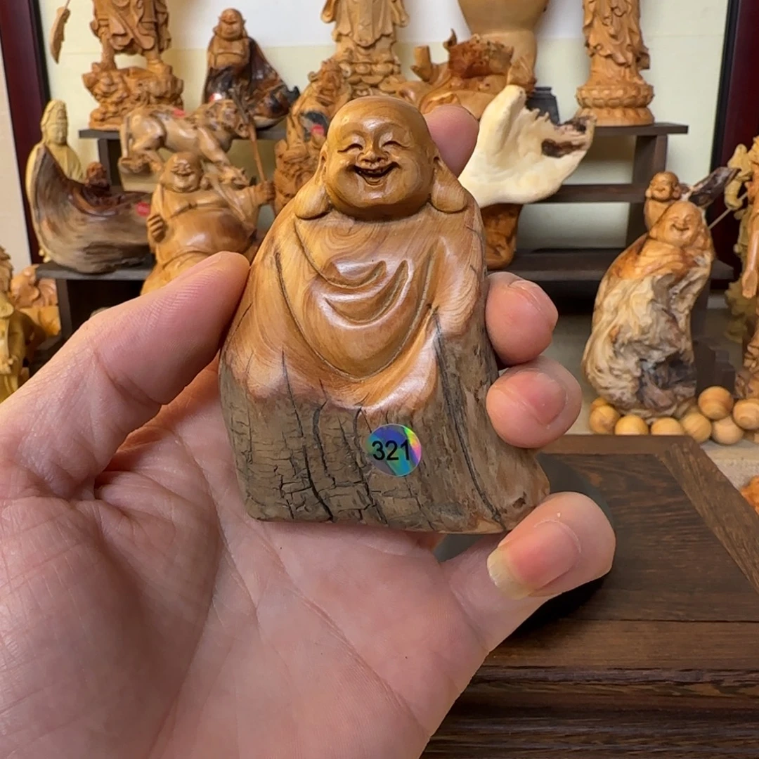 崖柏小木匠艺雕一物一拍