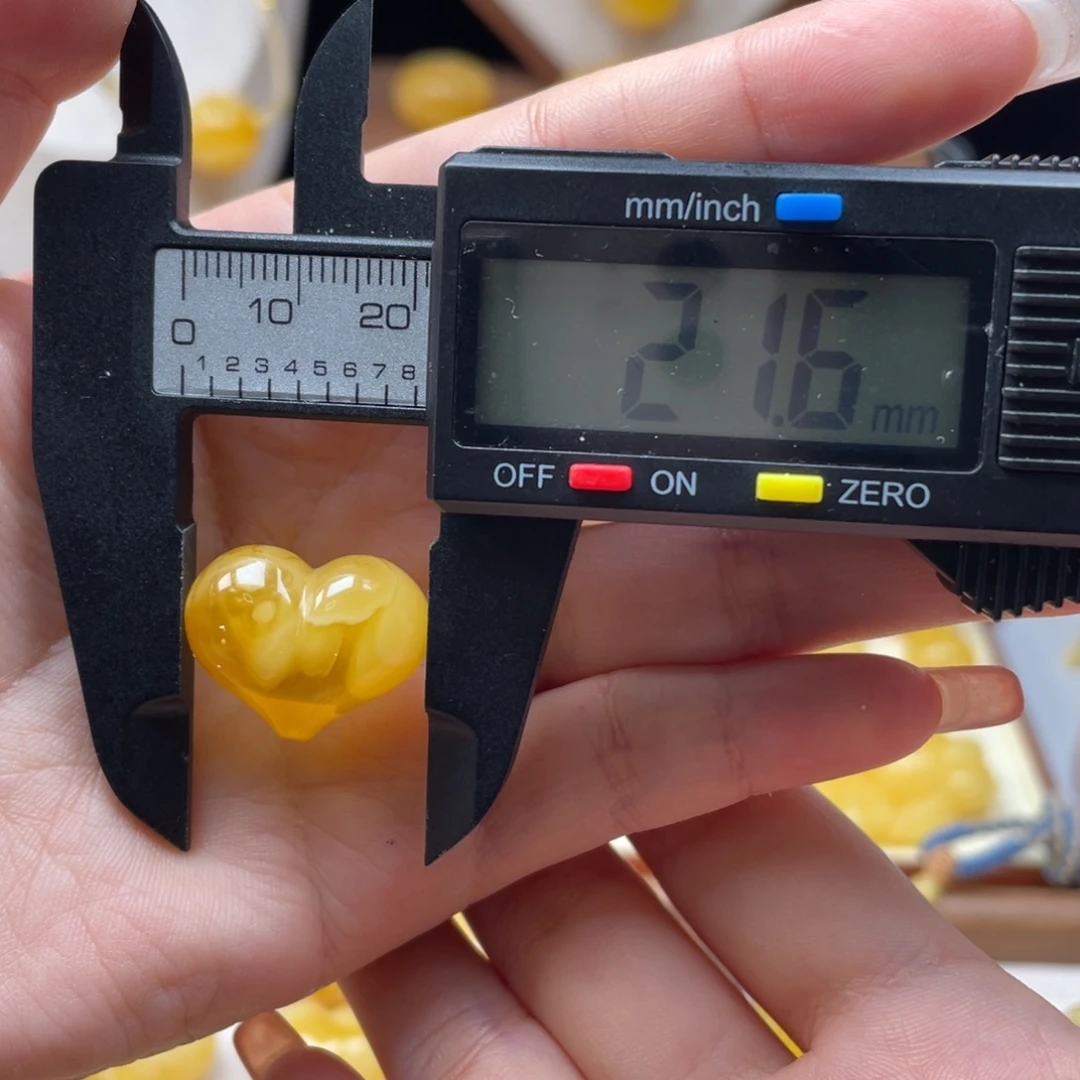 琥珀未镶嵌珠宝奇石屁桃