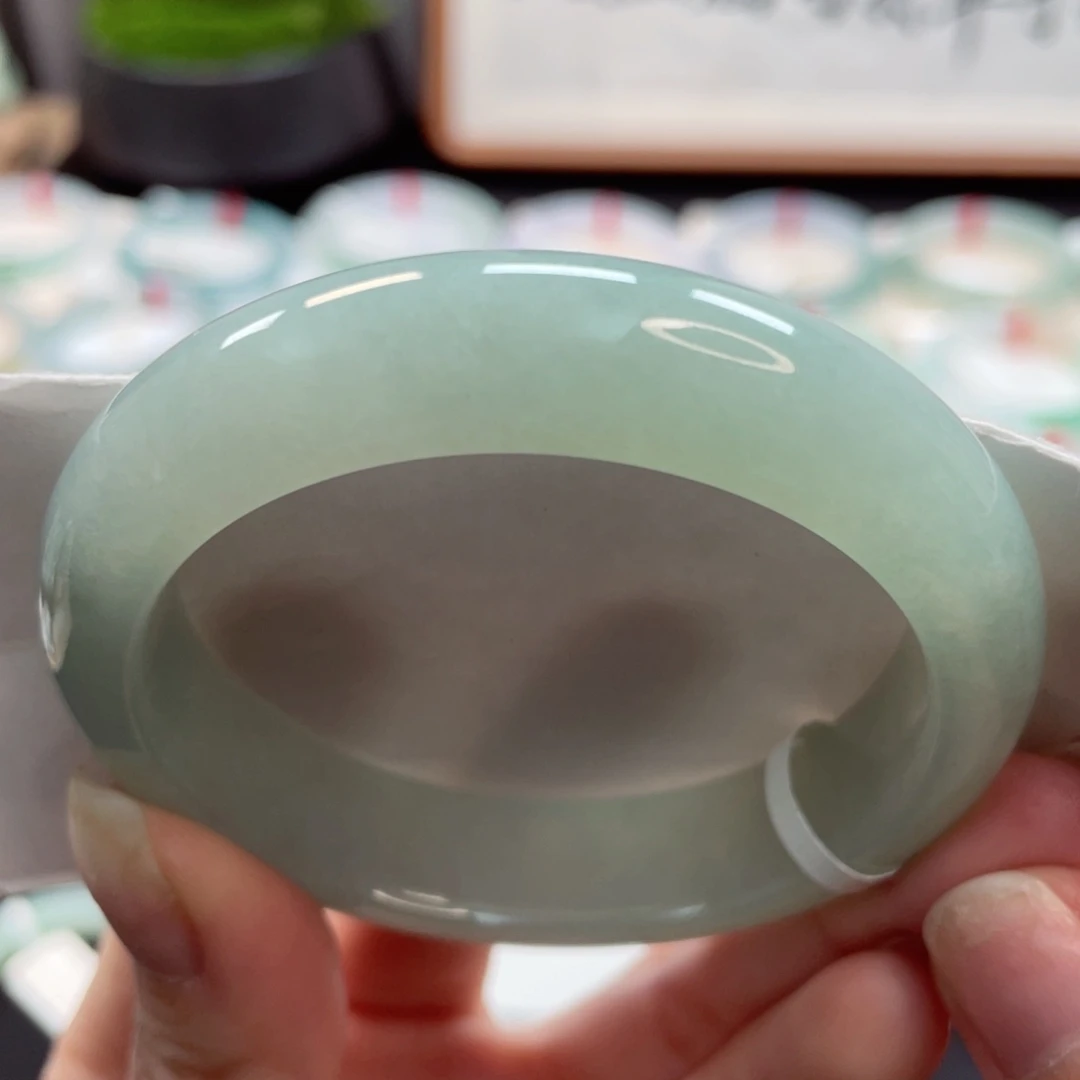 【闪购商品】翡翠手镯未镶嵌54满圈绿飘花圈粉27号