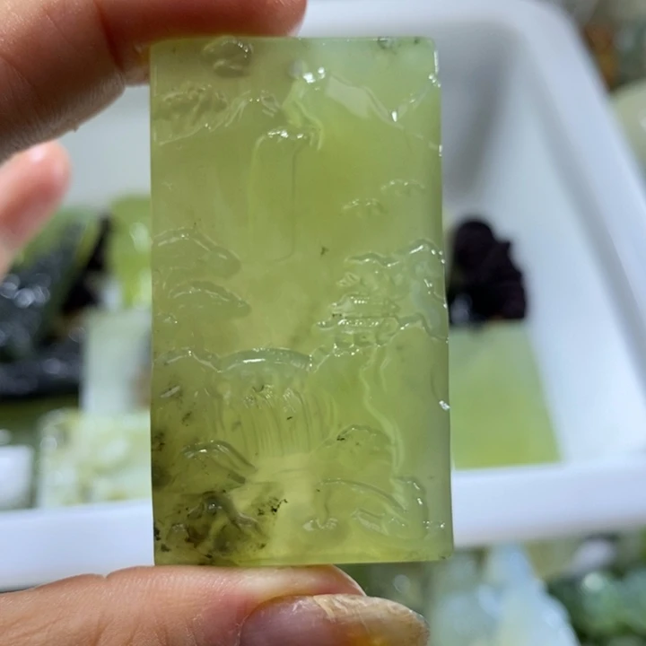 岫玉未镶嵌岫玉吊坠