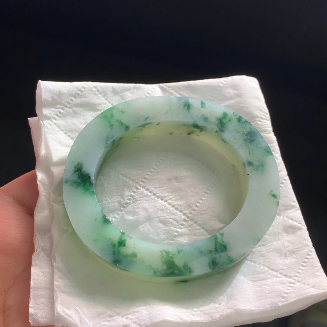 未镶嵌翡翠手镯定制翡翠