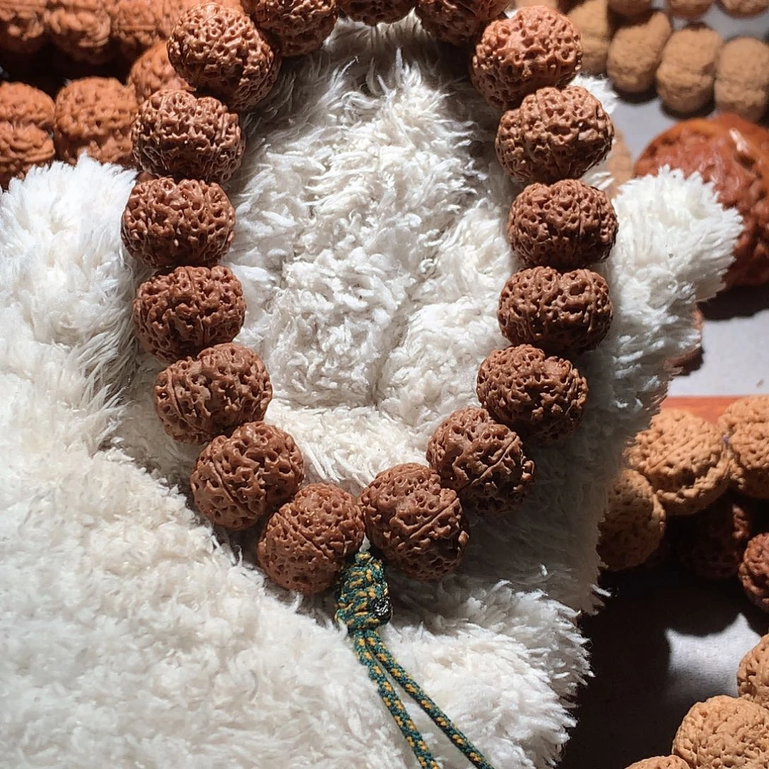 稀***贵吊坠金刚菩提19超头蜂巢