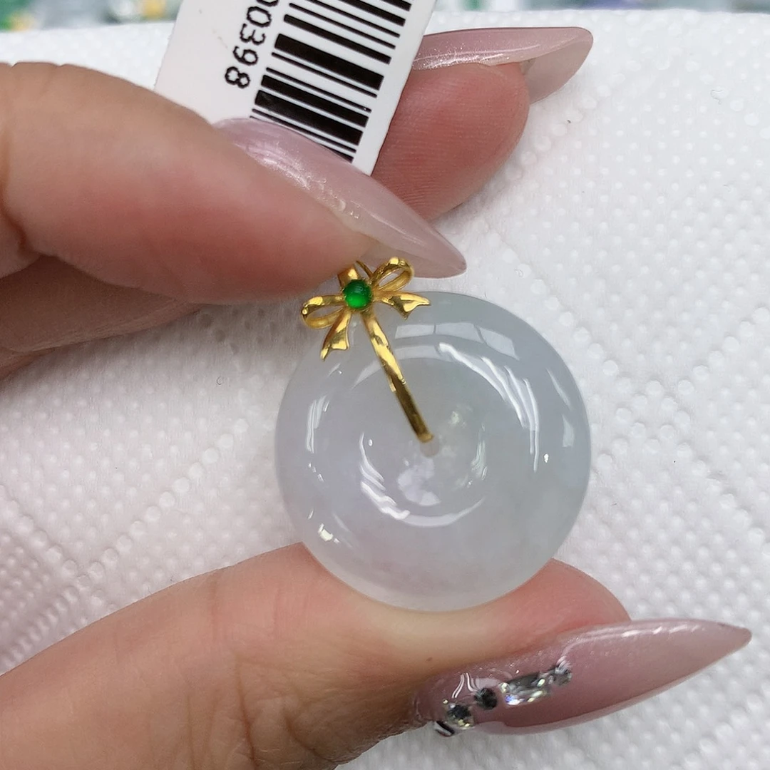 颈饰18K金镶嵌翡翠