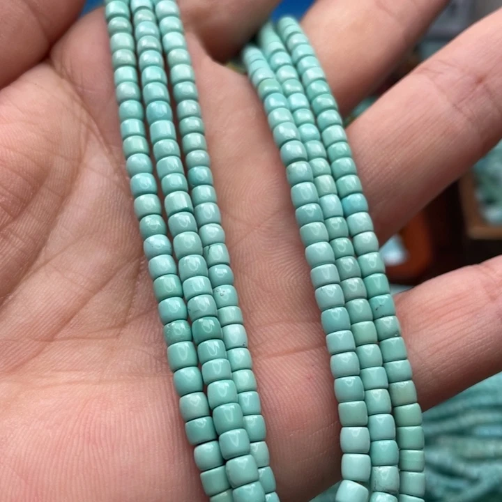 绿松石颈饰未镶嵌