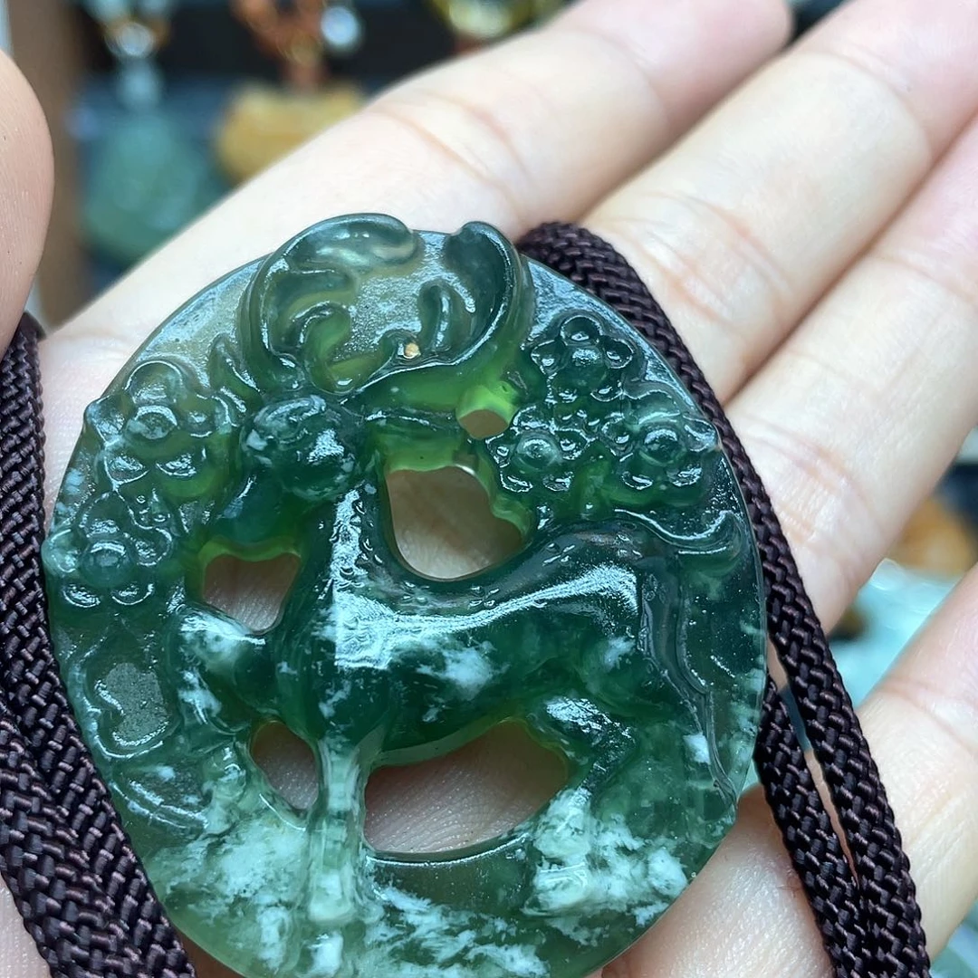蛇纹石玉未镶嵌颈饰海****话