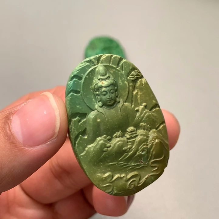 绿松石未镶嵌颈饰