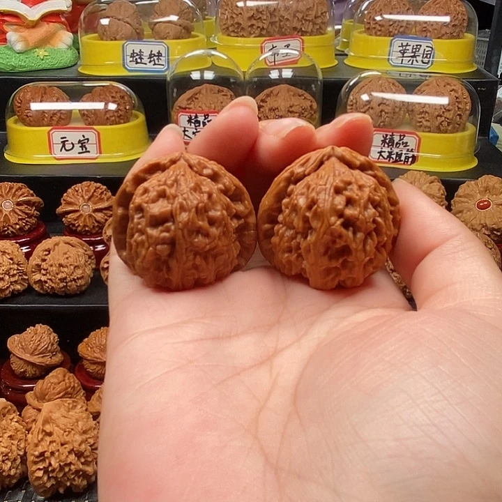 文玩核桃把件三角白36