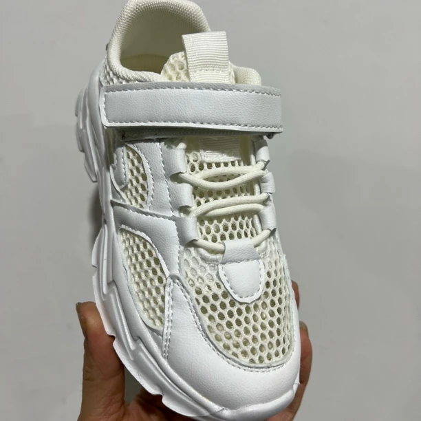 卡梦小白鞋 单网透气超轻底 机能鞋底 柔软透气27码到31码