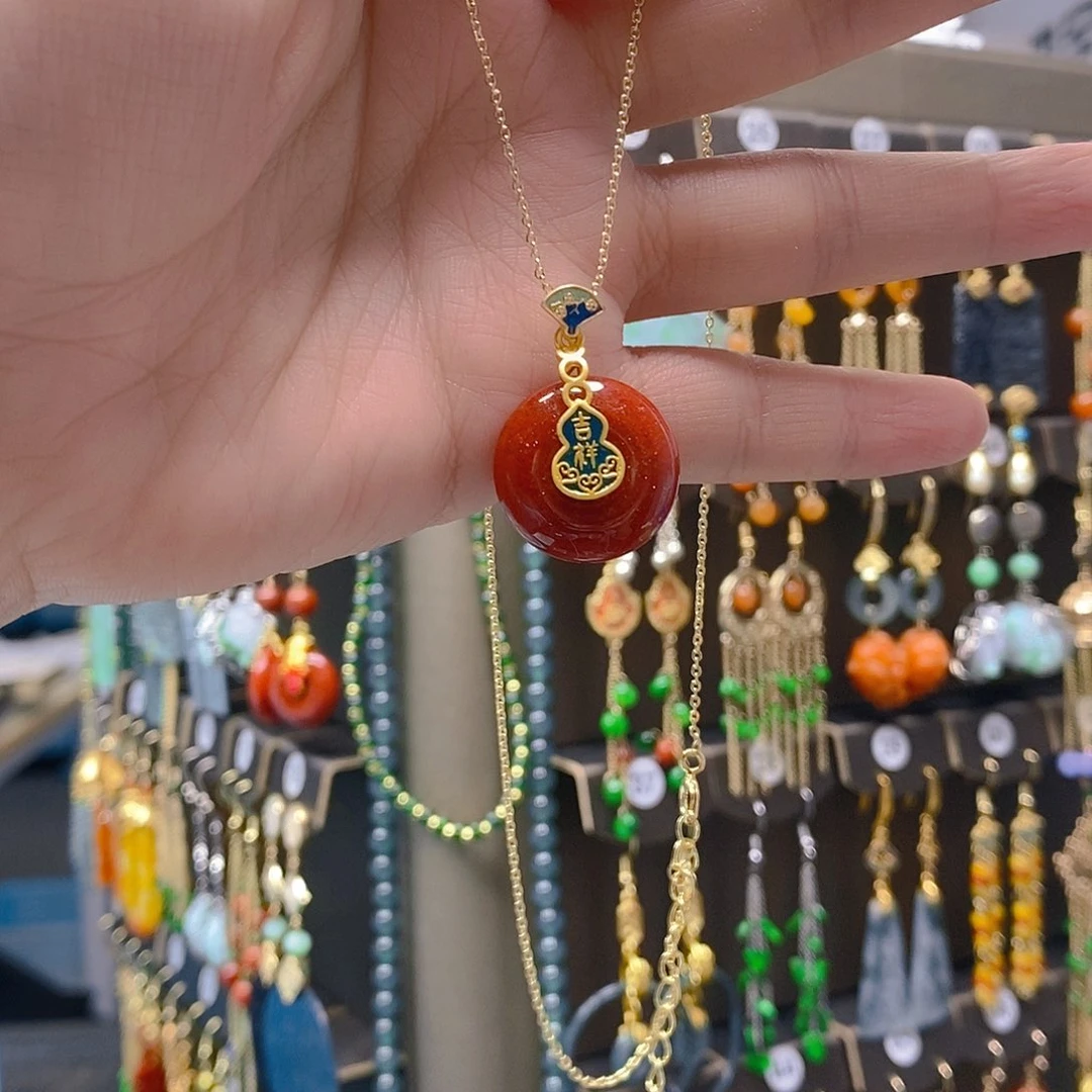 未镶嵌翡翠耳饰翡翠