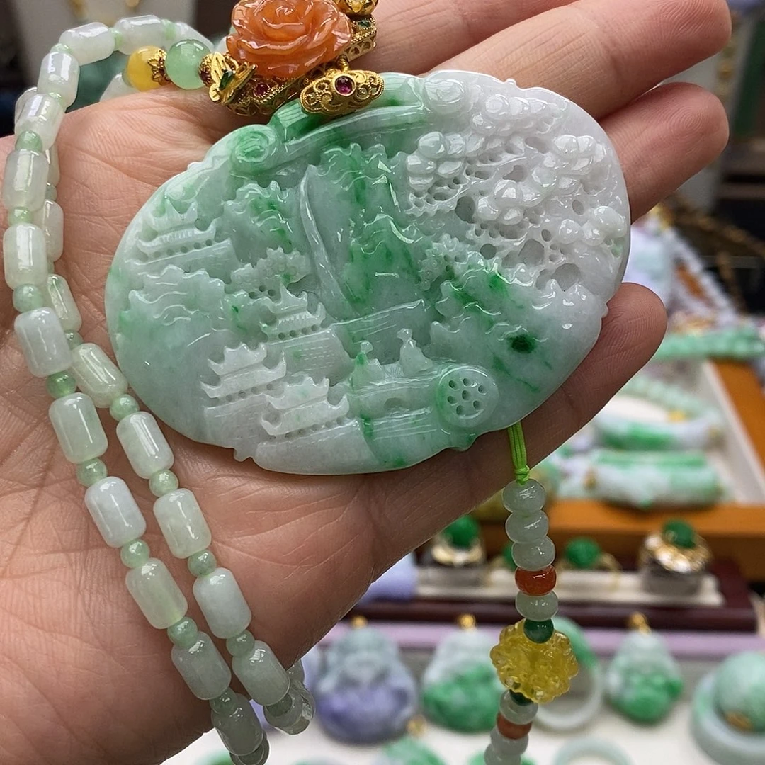 翡翠未镶嵌颈饰吊坠