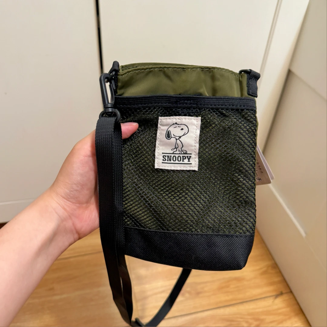 日系新款史努比休闲斜挎包简约户外手机包