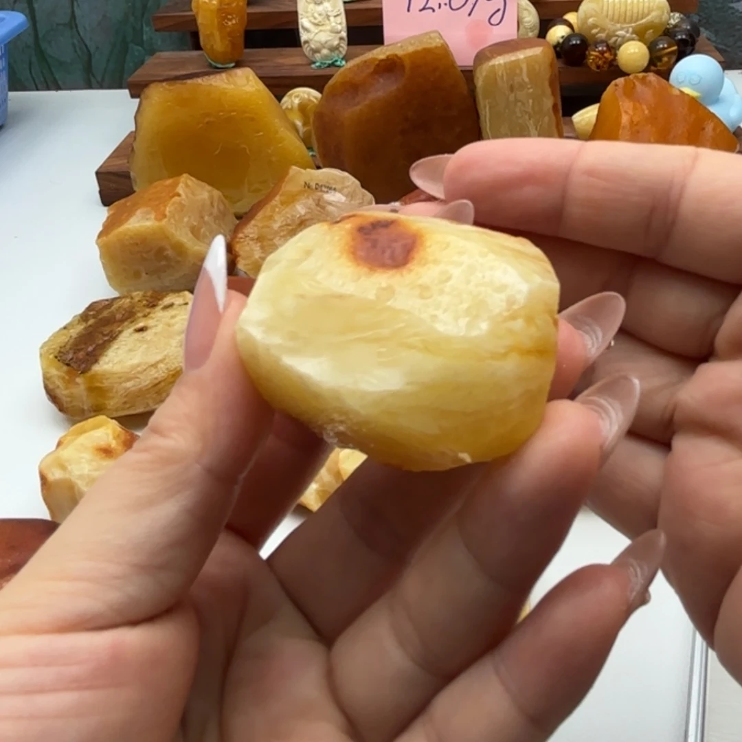 大***飛未镶嵌定制琥珀琥珀