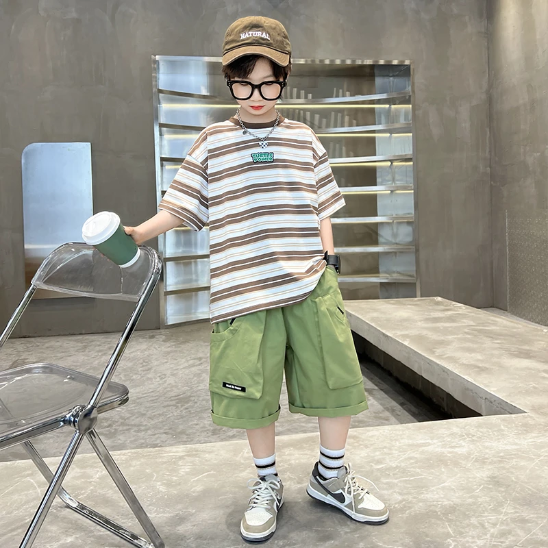 2025男中大童洋气韩版休闲夏季常规夏装休闲风薄款短裤