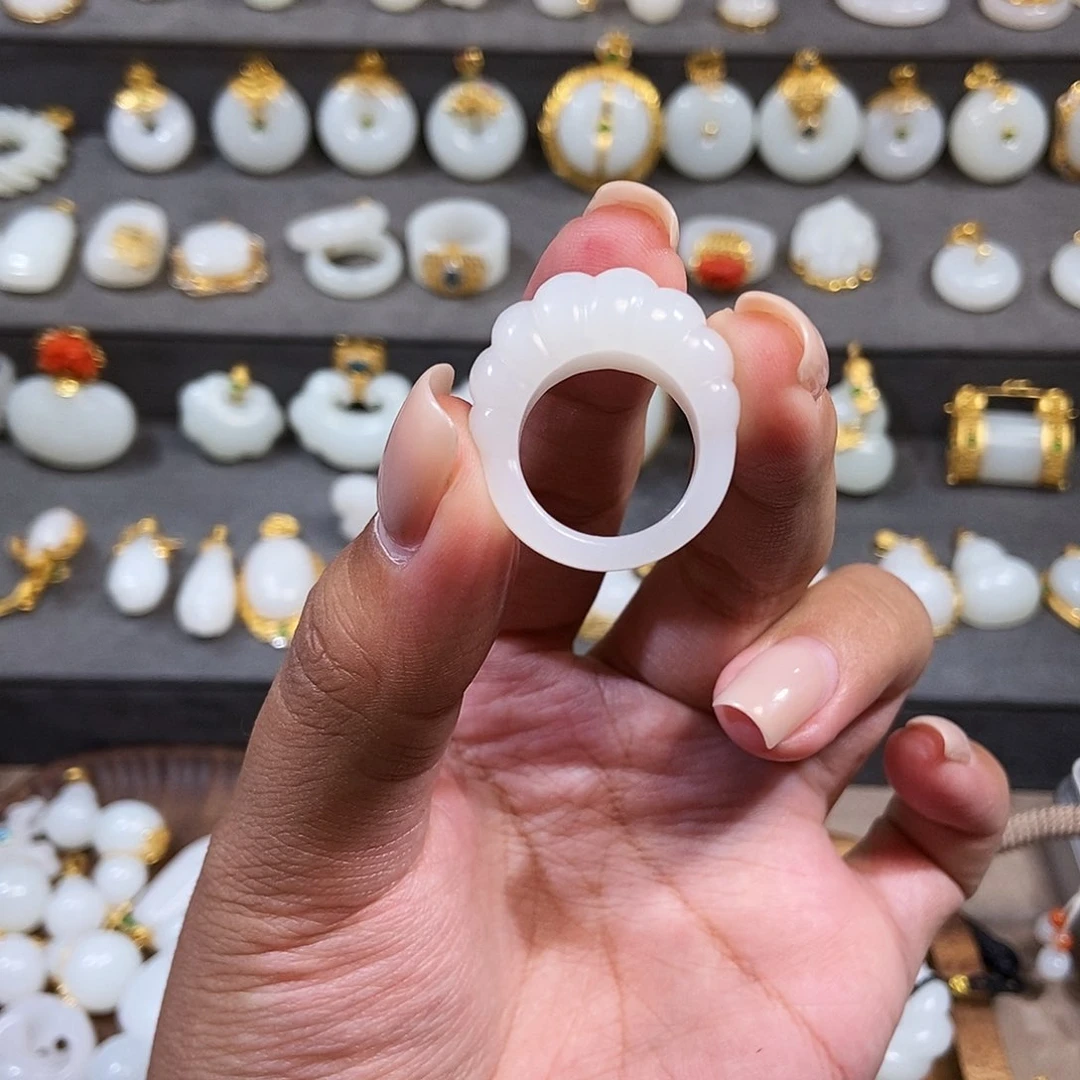 颈饰未镶嵌和田玉麻花馒头戒